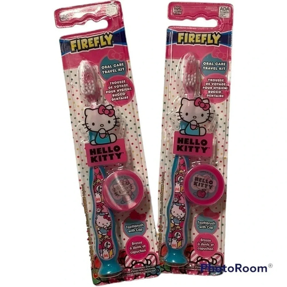 Hello Kitty Firefly Oral Care Travel Kit Toothbrush Cap Ages 3+ New Sealed - Picture 1 of 5